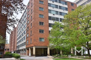 Hinman House building in Evanston, IL