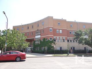 Ivy Court building in Evanston, IL