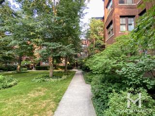 Maple Court building in Evanston, IL