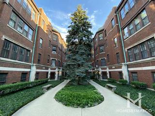 Oakton Gable building in Evanston, IL