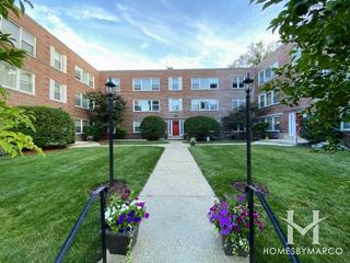 Oakton House building in Evanston, IL