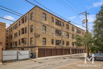 Stoneleigh Courts building in Evanston, IL