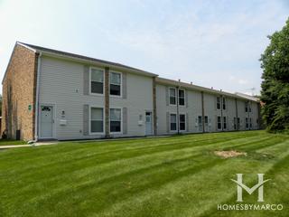 Huntington Club subdivision in Hoffman Estates, IL