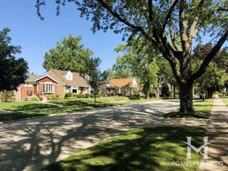 Oakton Manor subdivision in Niles, IL