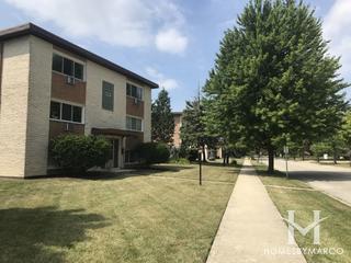 Washington Courte building in Niles, IL