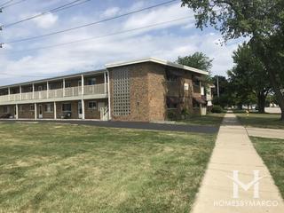 Washington Courte building in Niles, IL
