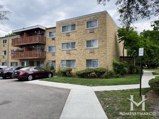 Birch Manor subdivision in Mount Prospect, IL