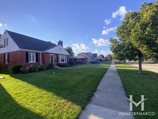 Colonial Manor subdivision in Mount Prospect, IL