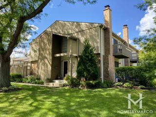Colony Country building in Mount Prospect, IL