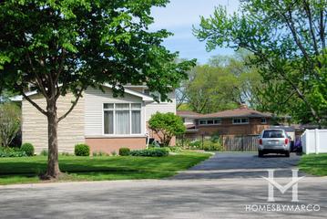 Country Club Terrace subdivision in Mount Prospect, IL