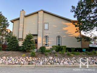 Evergreen Woods subdivision in Mount Prospect, IL