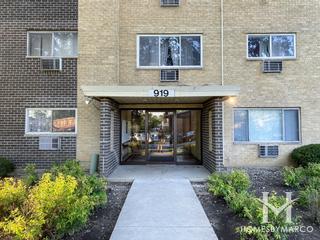 Randwood Towers subdivision in Mount Prospect, IL