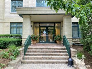 Village Centre subdivision in Mount Prospect, IL