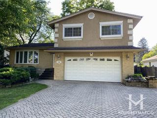 Woodview Manor subdivision in Mount Prospect, IL