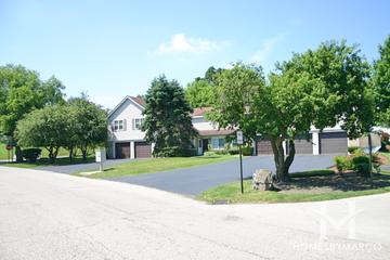 Bright Oaks subdivision in Cary, IL