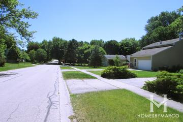Oak Knoll subdivision in Cary, IL