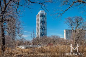 2020 Lincoln Park West building in the Lincoln Park neighborhood of Chicago, IL