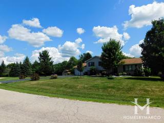 Photos of Nippersink Estates subdivision in Round Lake, IL