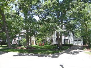 Hubbard Woods subdivision in Glencoe, IL