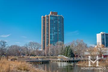Hemingway House building in the Old Town neighborhood of Chicago, IL