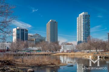 Lincoln Park Towers building in the Old Town neighborhood of Chicago, IL