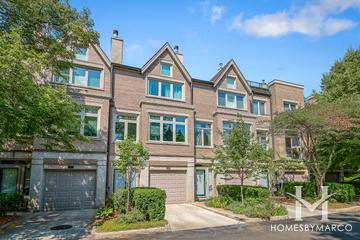 Parklane subdivision in the Lincoln Park neighborhood of Chicago, IL