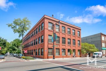 Surrey Court Lofts subdivision in the Lincoln Park neighborhood of Chicago, IL