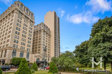The Conservatory building in the Lincoln Park neighborhood of Chicago, IL