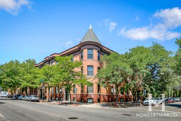 Kensington building in the West Loop neighborhood of Chicago, IL