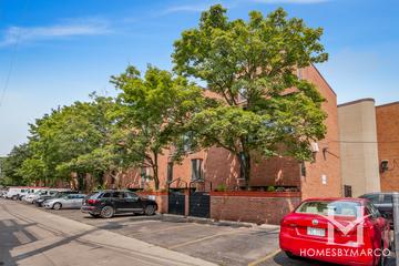 The Portals building in the Lincoln Park neighborhood of Chicago, IL