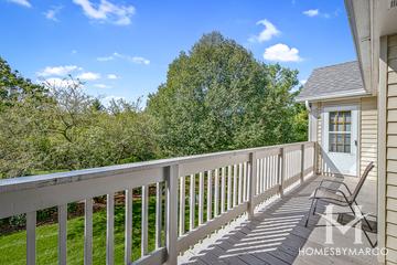 Heatherwood Estates building in Schaumburg, IL