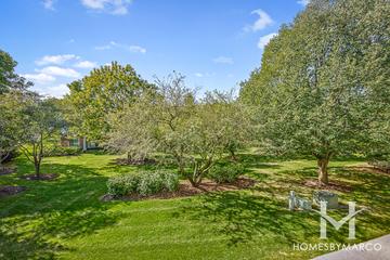 Heatherwood Estates building in Schaumburg, IL