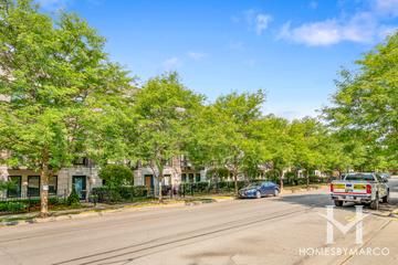 Columbia Place subdivision in the Lake View neighborhood of Chicago, IL