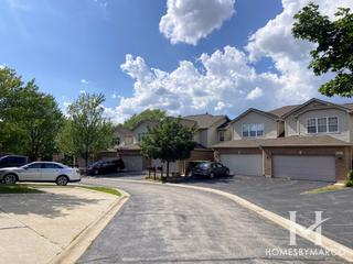 Garden Pointe subdivision in Roselle, IL