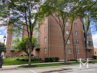 Village Crossing building in Roselle, IL