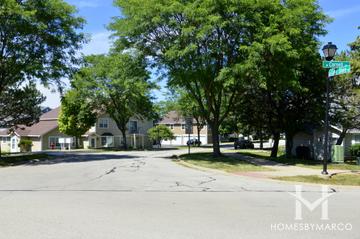 Carriageway West subdivision in Palatine, IL
