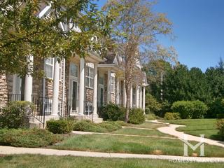 Insignia Court subdivision in Palatine, IL