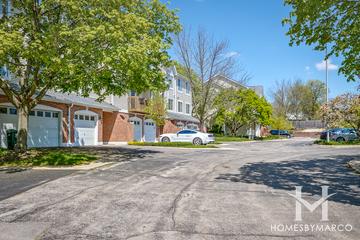 Maple Grove subdivision in Palatine, IL