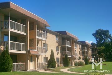 Smith Street Condos building in Palatine, IL