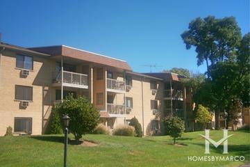Smith Street Condos building in Palatine, IL