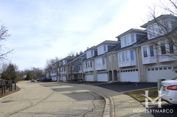 Willow Glen subdivision in Palatine, IL