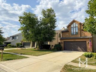 Dunham Knolls subdivision in Woodridge, IL