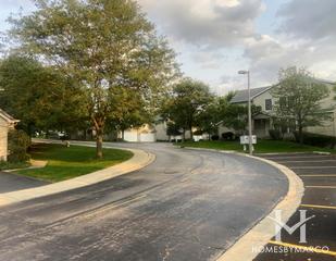 Fox Ridge Creek subdivision in Woodridge, IL