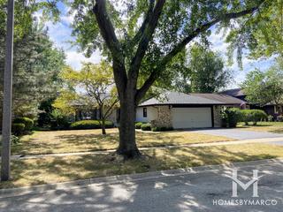 Mending Wall subdivision in Woodridge, IL