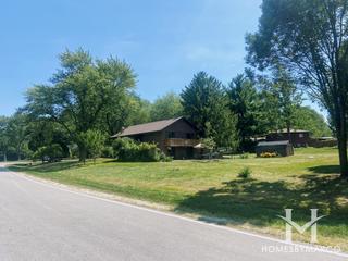 Winston Hills subdivision in Woodridge, IL