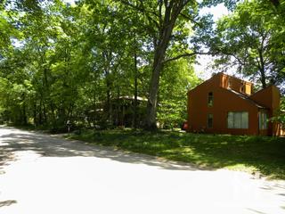 Canterbury Woods subdivision in Batavia, IL