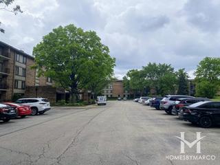 Lake Hinsdale Village subdivision in Willowbrook, IL