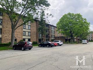 Lake Hinsdale Village subdivision in Willowbrook, IL