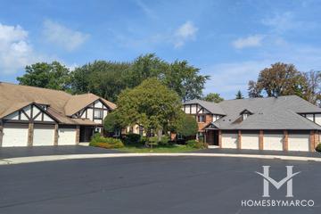 Stanhope Square subdivision in Willowbrook, IL