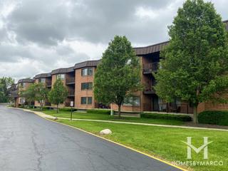 The Lawns building in Willowbrook, IL